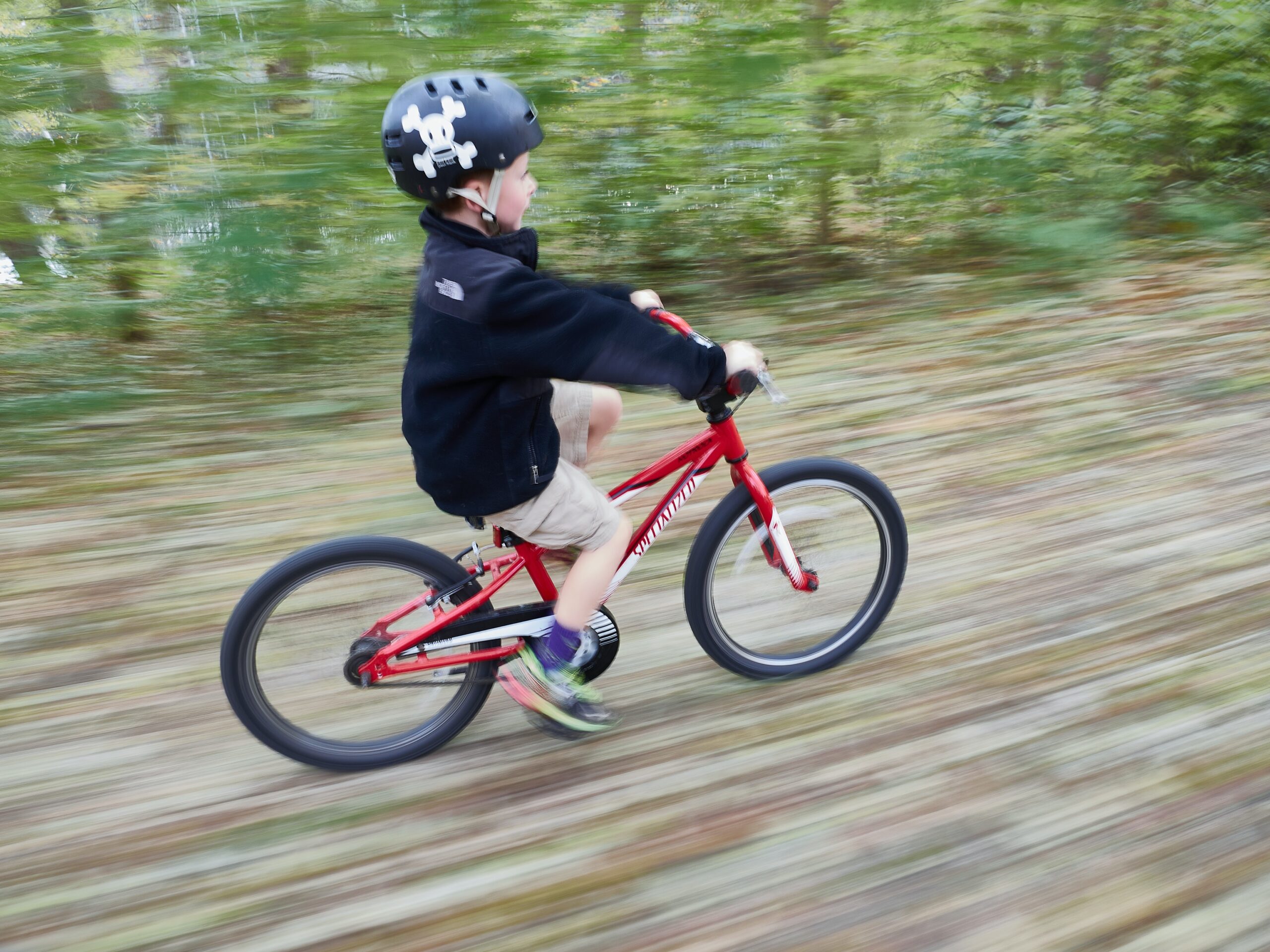 OUTDOORMASTER 子供用自転車ヘルメット こども ヘルメット 幼児 子供 スポーツヘルメットCPSC安全規格 ASTM安全規格 軽量 通気  爆安プライス